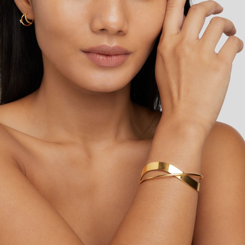 Gold Bangle Bracelet - Unique Dainty Design for Women, Perfect Everyday Statement Jewelry

Gold Bangle Bracelet - Elegant Unique Design for Women, Ideal Gift for Her

Gold Bangle Bracelet - Stylish Adjustable Design for Women, Perfect for Everyday Wear 3