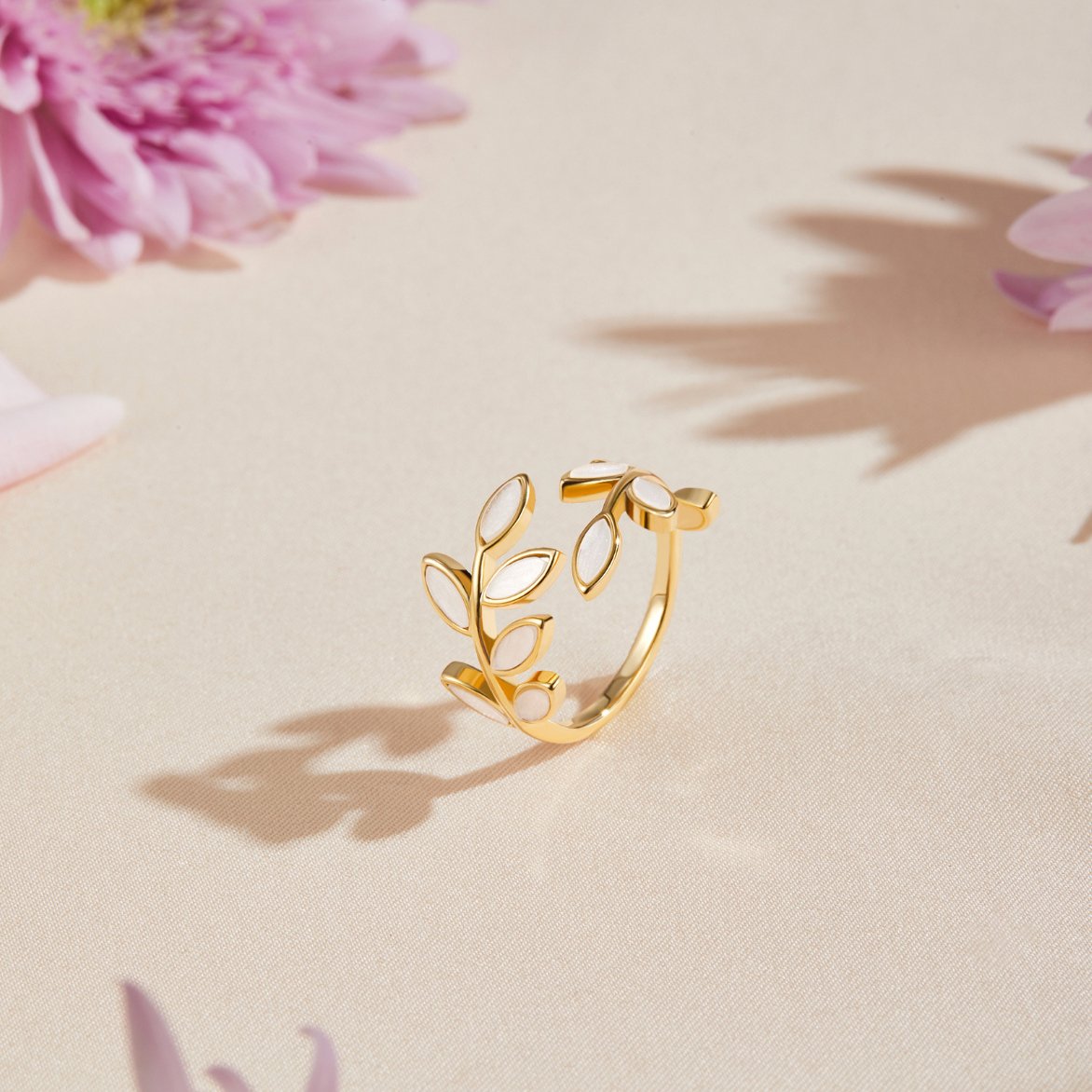 Gold Leaf Ring for Women - Dainty Nature-Inspired Design, Elegant Everyday Jewelry 2