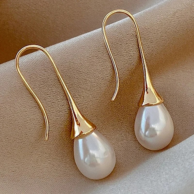 Gold Pearl Earrings - Elegant Classic Design for Women, Perfect for Everyday and Special Occasions 0