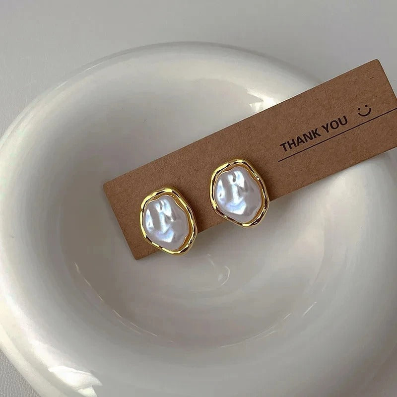 Gold Pearl Earrings for Women - Elegant Design 0