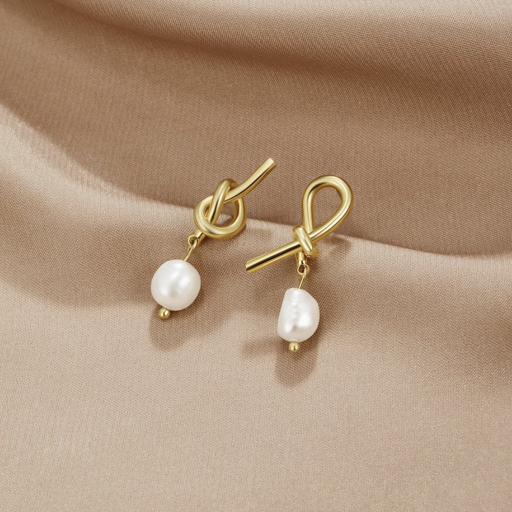 Gold Pearl Earrings with Knotted Design - Elegant Jewelry for Women 0