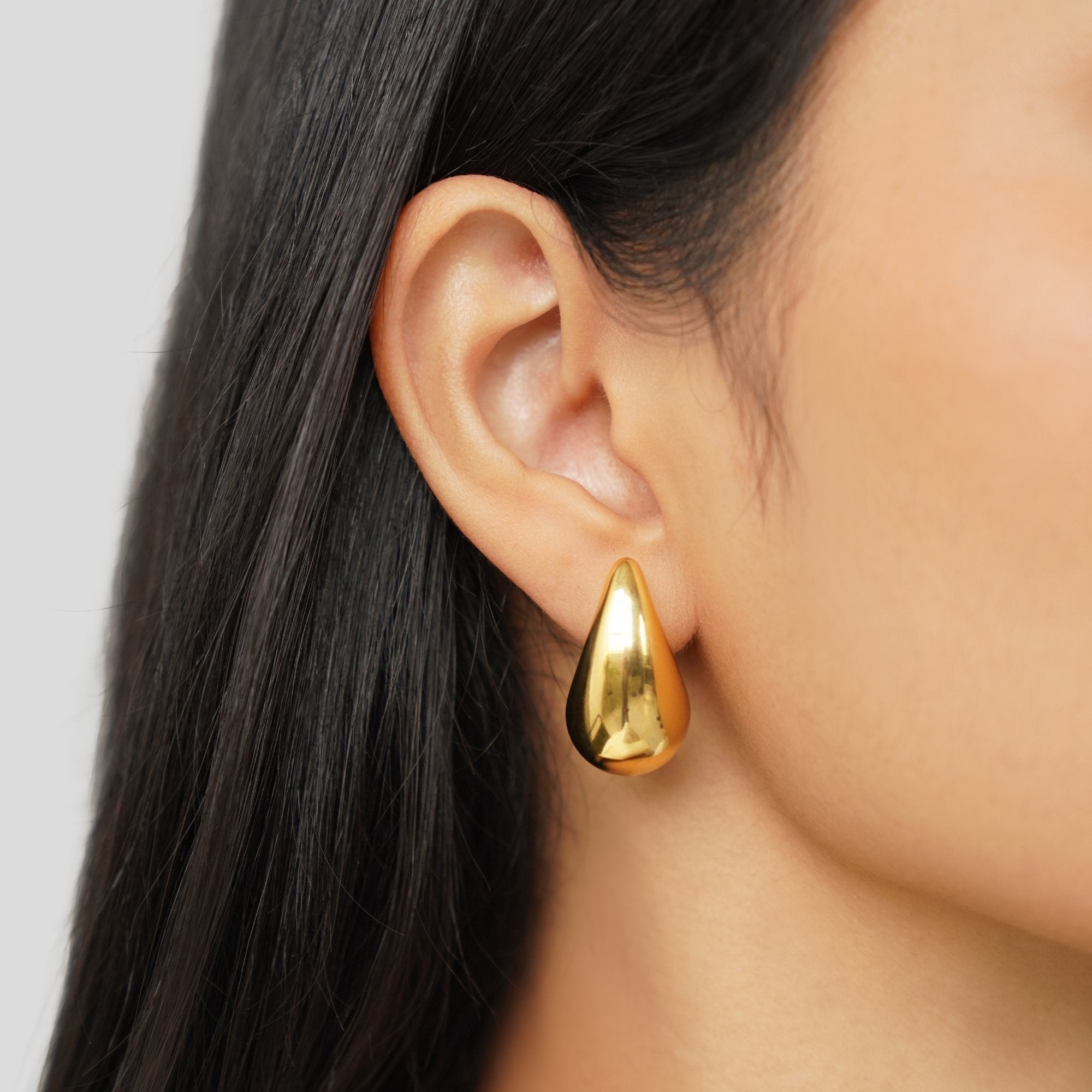 Gold Teardrop Earrings - Elegant Dainty Design for Women, Perfect for Everyday Wear or Special Occasions 1