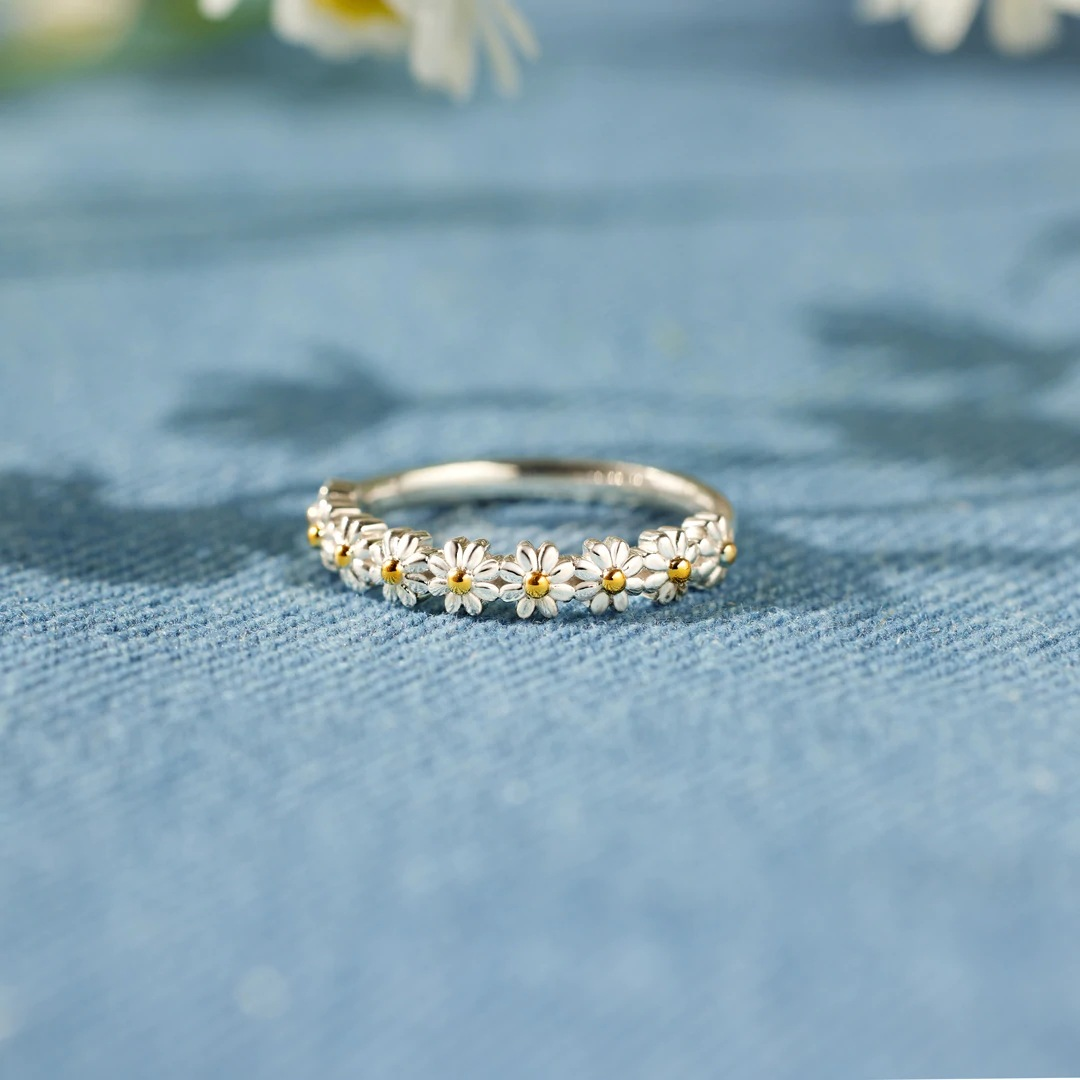 Silver Daisy Ring with Hand-Painted Enamel for Women 0