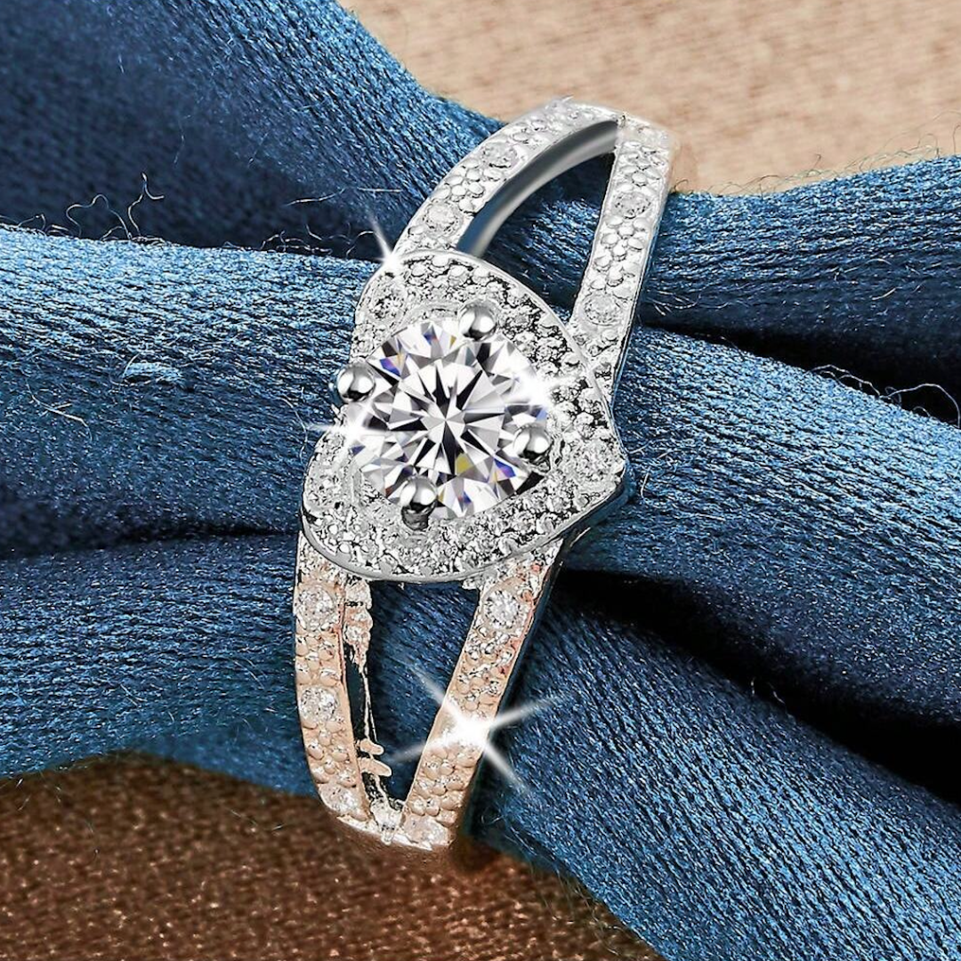 Silver Heart Ring with Dainty Crystal Accents for Women - Perfect Gift for Everyday Elegance 2