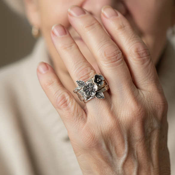 Silver Vintage Flower Layer Ring for Women - Elegant Floral Design, Perfect for Everyday Wear or Special Occasions 1