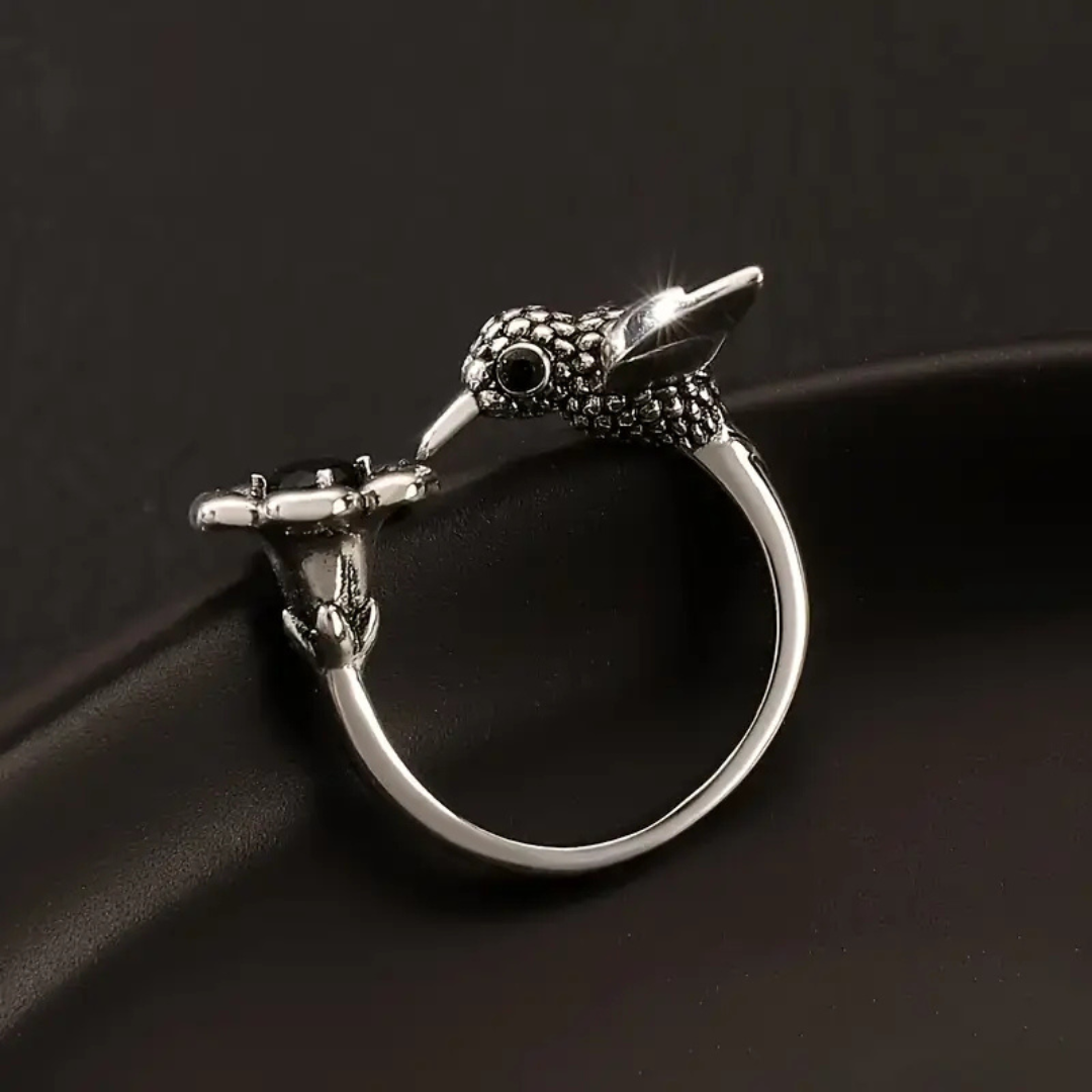 Silver Vintage Hummingbird Ring for Women 1