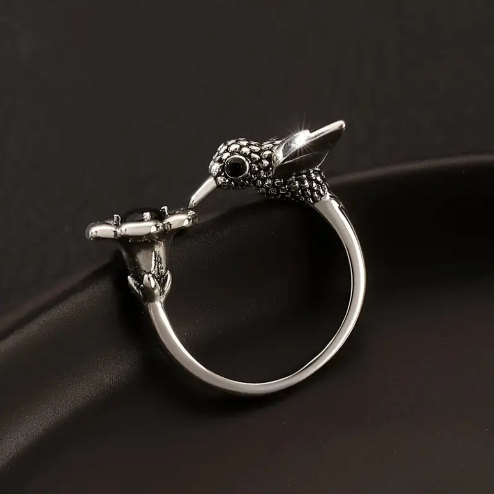 Silver Vintage Hummingbird Ring for Women 1