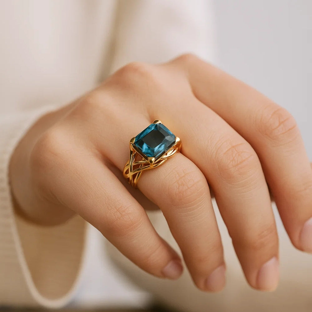 Vintage Gold Ring with Blue Crystal - Elegant Statement Jewelry for Women 1