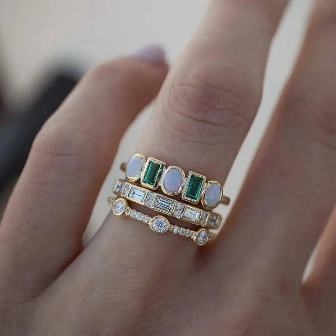 Vintage Gold Ring with White and Green Opal for Women 0