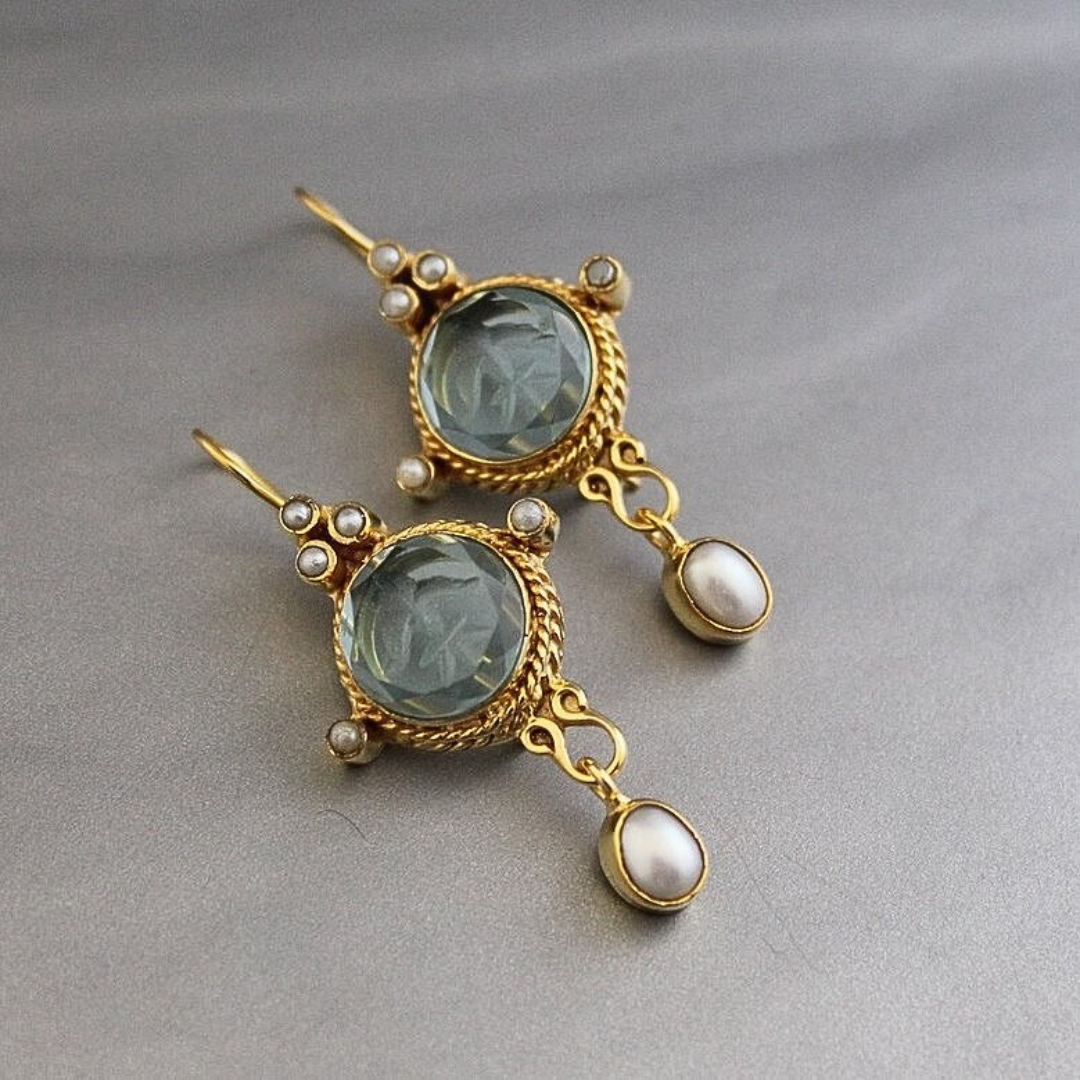 Vintage Pearl Earrings for Women - Elegant Design 0