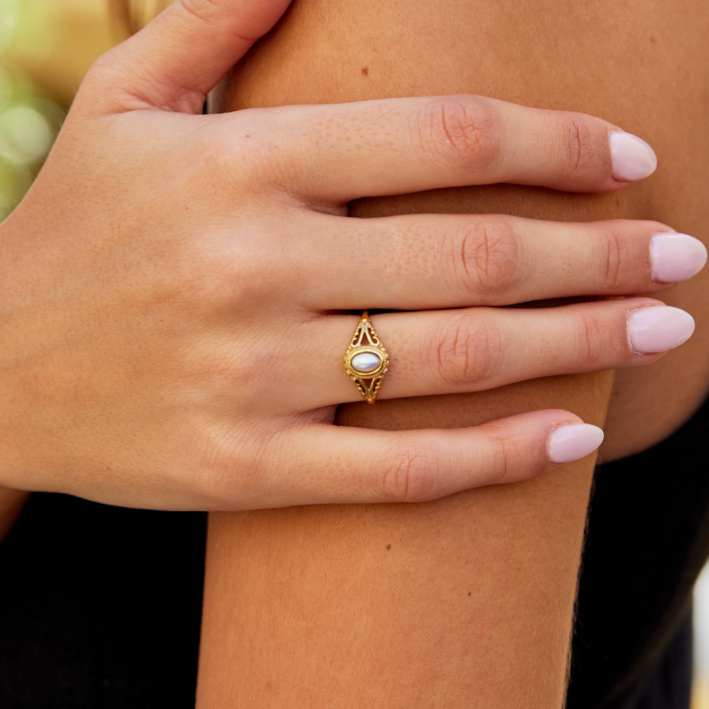 Vintage Pearl Ring for Women - Elegant Gold Design 5