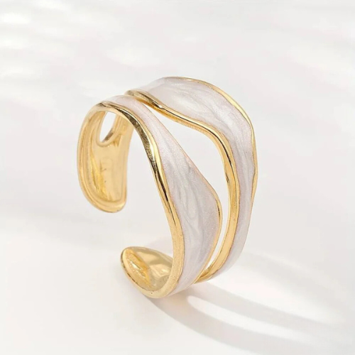 Vintage White Gold Ring for Women - Elegant Design 0